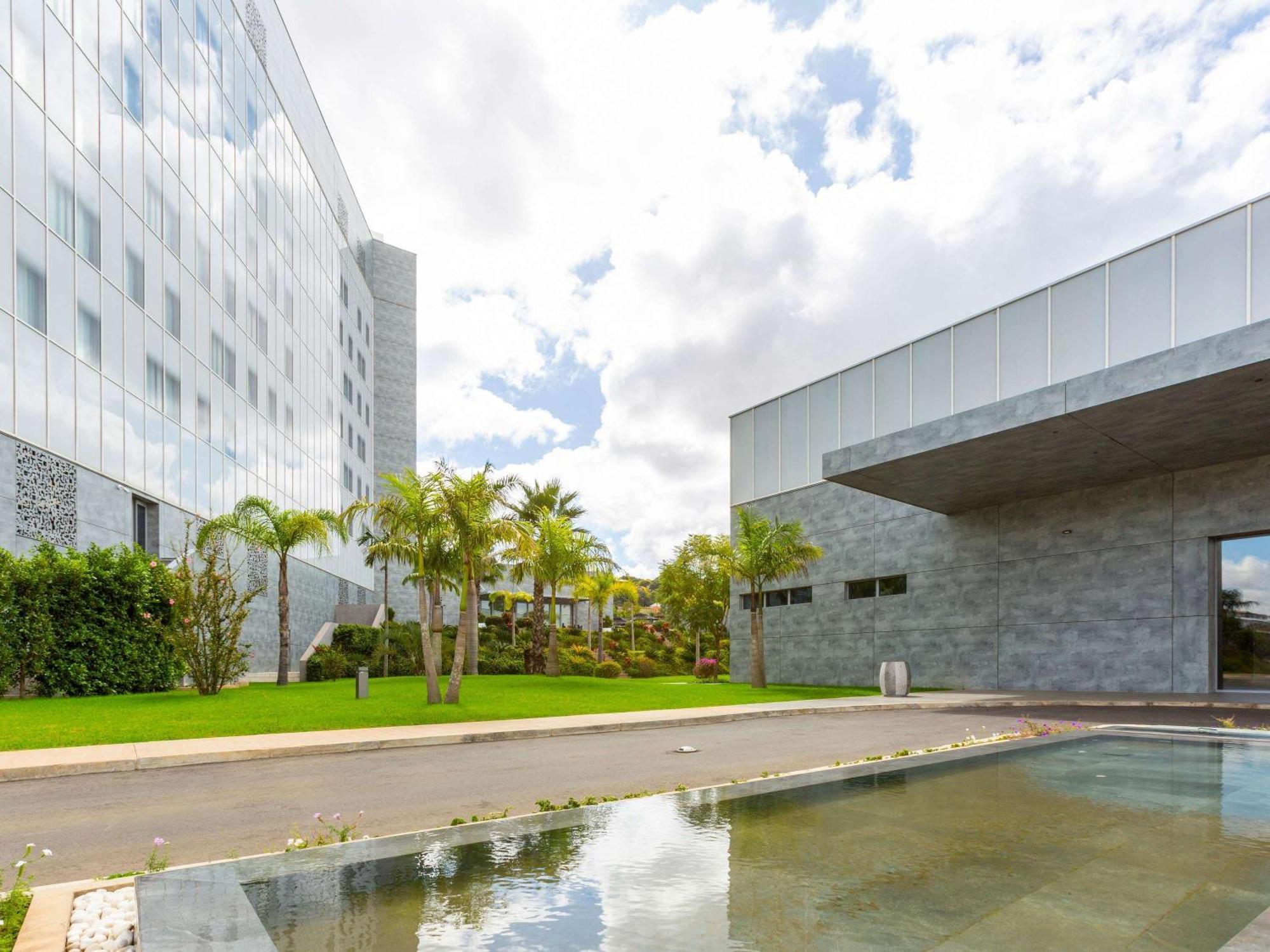 Novotel Convention And Spa Antananarivo Exterior photo
