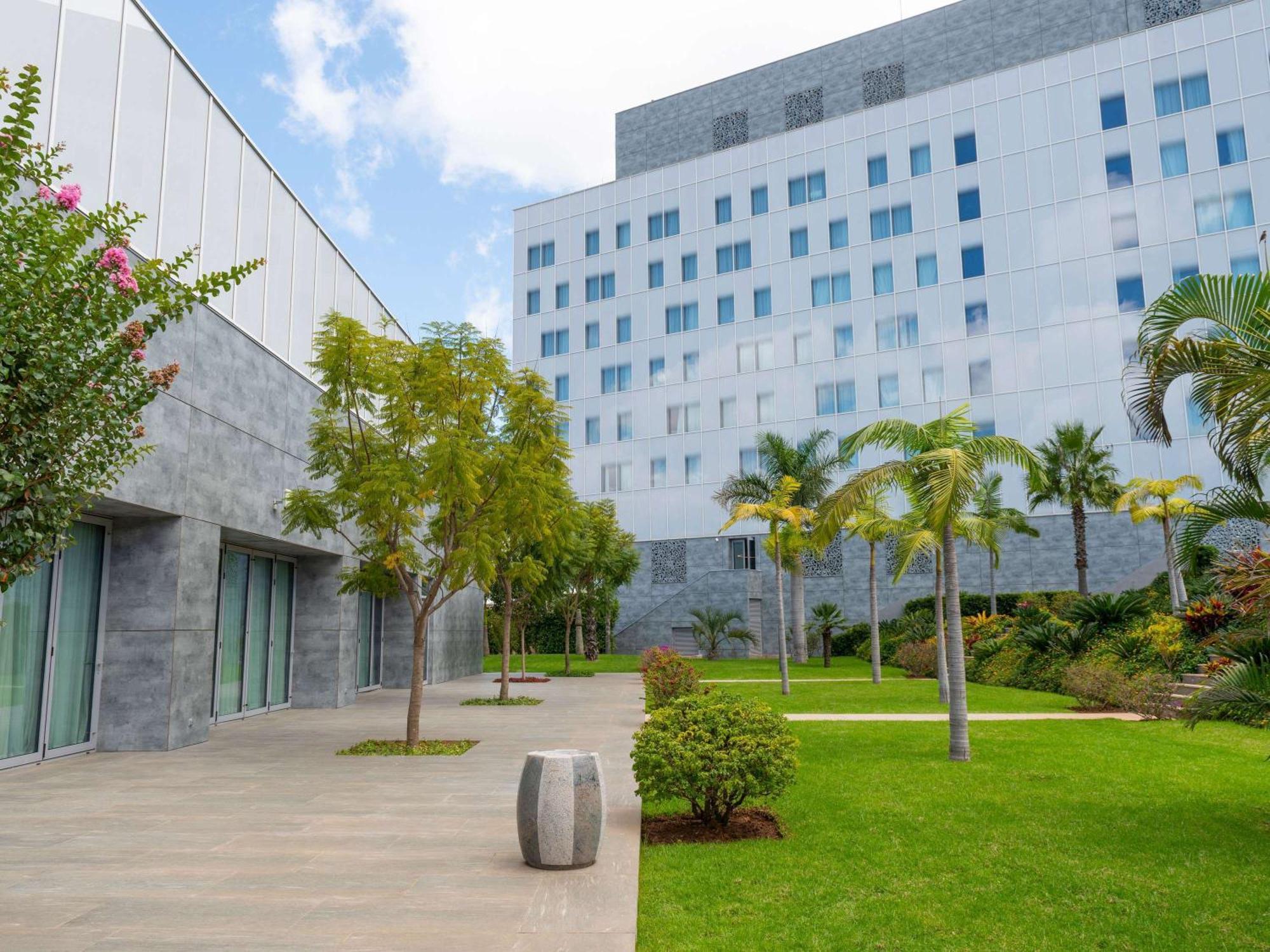 Novotel Convention And Spa Antananarivo Exterior photo