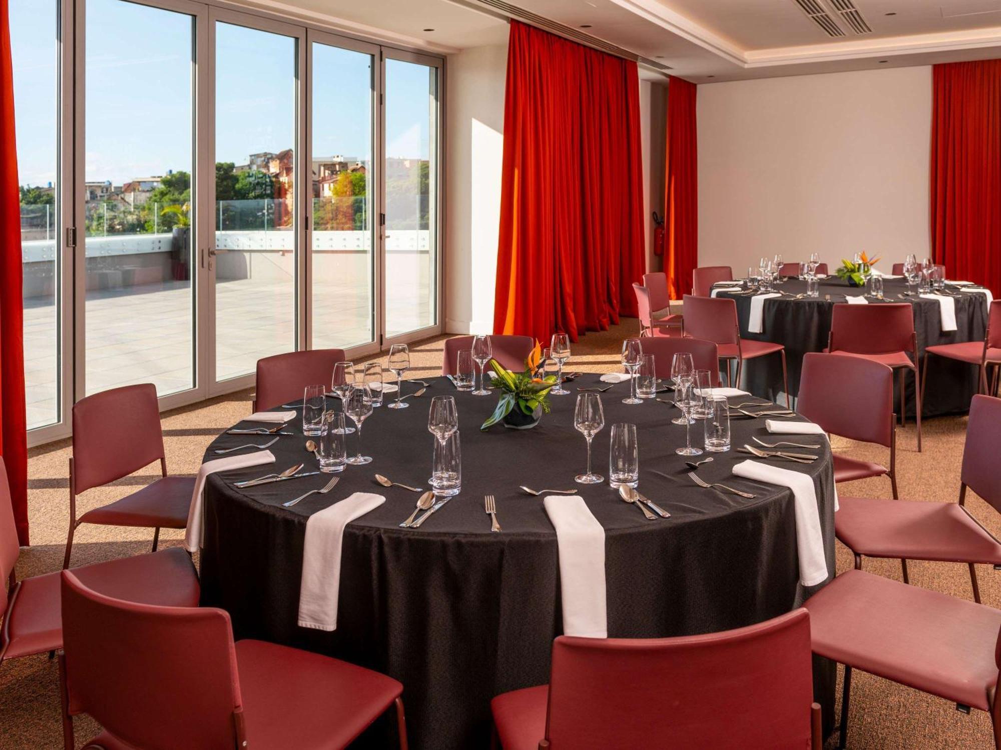 Novotel Convention And Spa Antananarivo Exterior photo